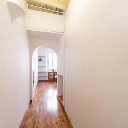 Delightful Flat Few Steps From The Colosseum *