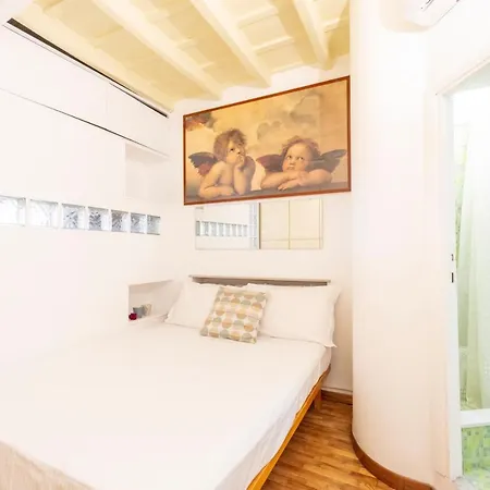 Delightful Flat Few Steps From The Colosseum