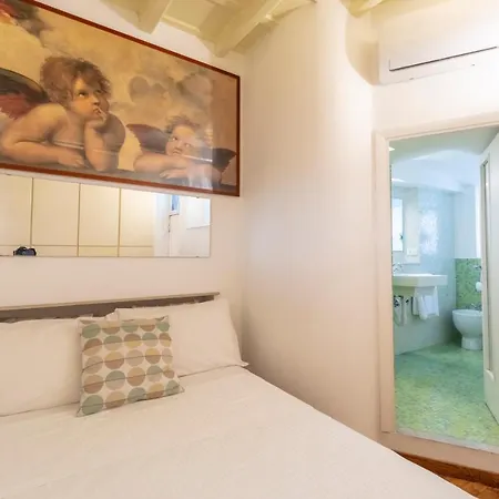 Delightful Flat Few Steps From The Colosseum Daire